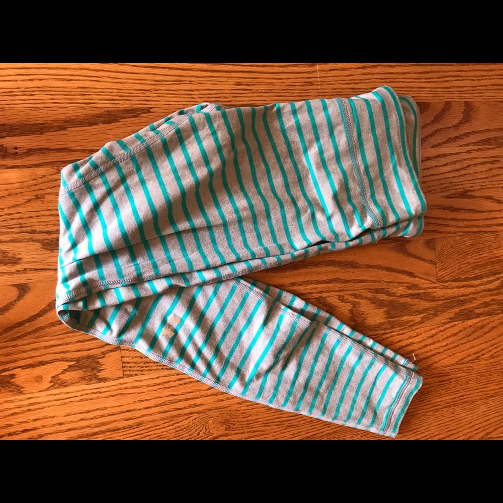 Under armour light weight leggings